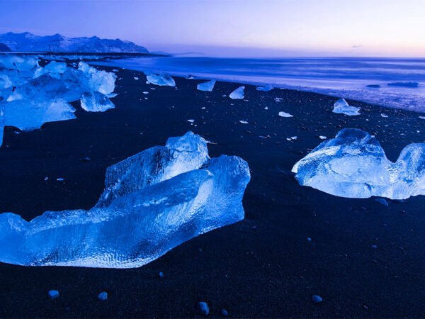 <strong>Enchanting Beauty of Diamond Beach Iceland: A Mesmerizing Destination for Nature Lovers<a></a></strong>